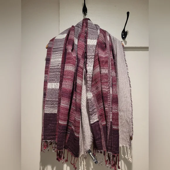Roots Purple Blanket Shawl
